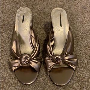 Dolce vita women’s metallic/gold heeled mule